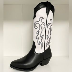 Steve Madden Windie West Cowboy Boot In B&W 6.5
